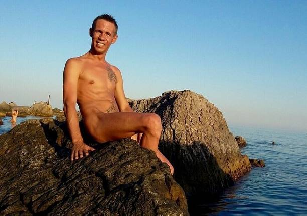 Алексей Панин вновь провоцирует публику голыми фотографиями
