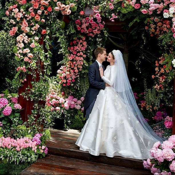 Поклонники обсуждают первые свадебные фотографии Миранды Керр и Эвана Шпигеля