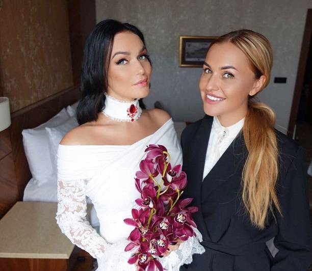 Алена Водонаева хранит молчание по поводу своей фальшивой свадьбы