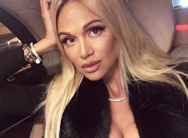Виктория Лопырева собирается в отпуск без жениха