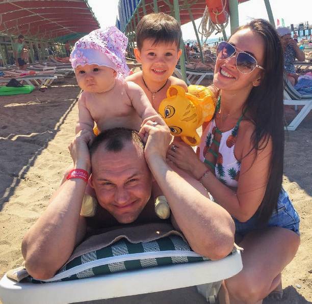 Супруга Степана Меньщикова призналась в изменах