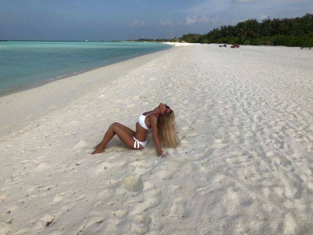 Виктория Ланевская порадовала жаркими фото с Мальдив и новым музыкальным хитом