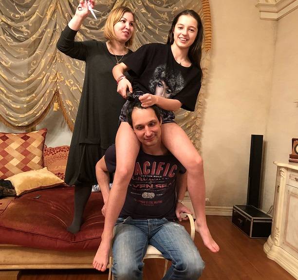 Анастасия Волочкова поощряет распутство взрослеющей дочери Ариши