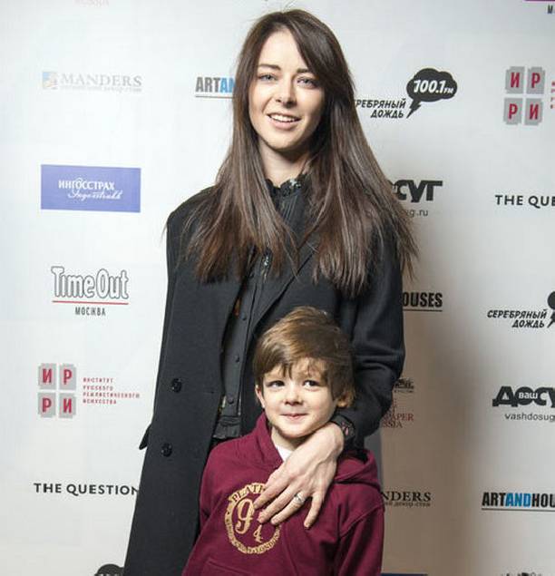 Марина Александрова вместе с подросшим сыном посетила светское мероприятие