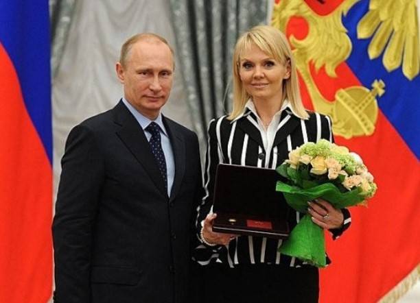 Певица Валерия получила поздравления от самого влиятельного мужчины России