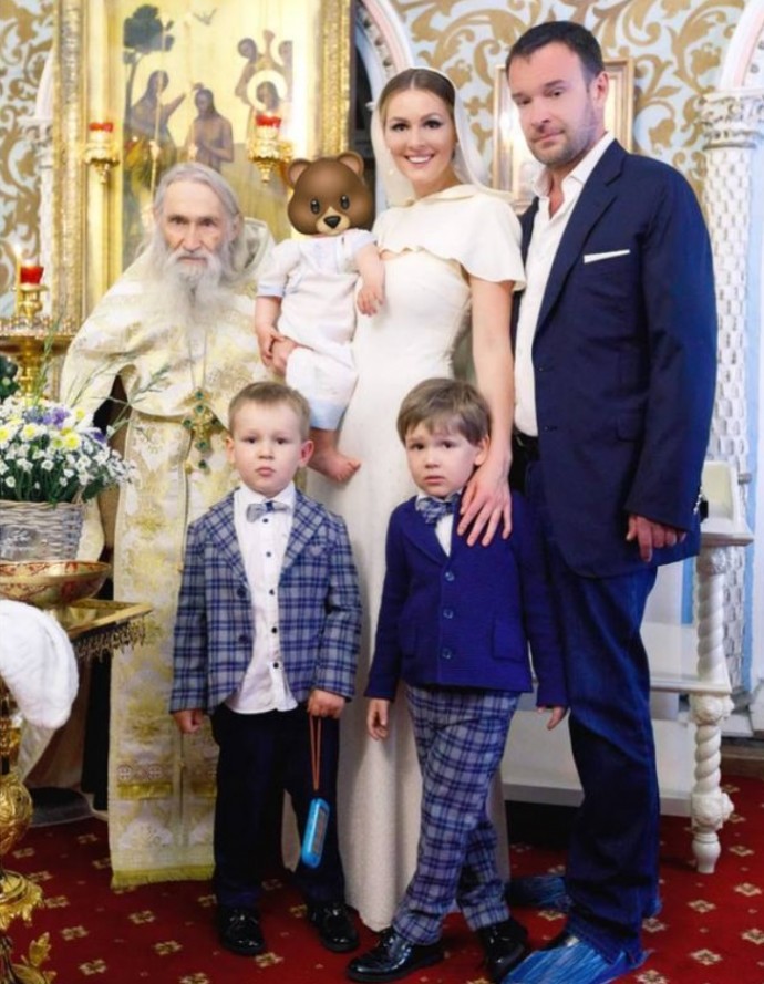 Мария Кожевникова в день венчания была очень странной