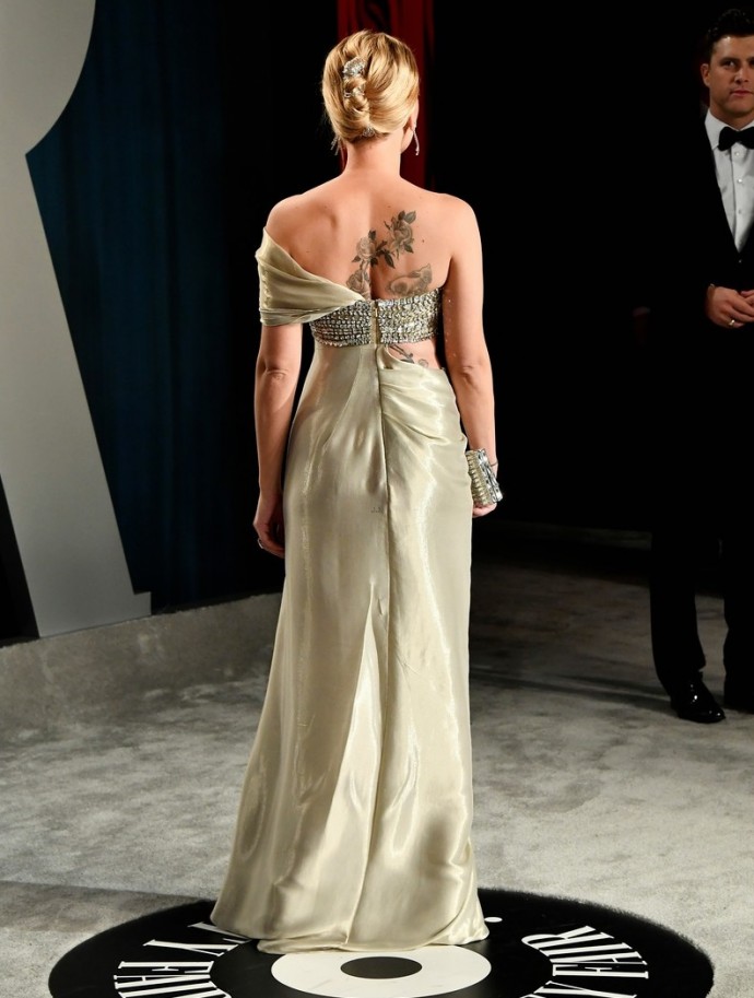 Платье Скарлетт Йоханссон на "Оскар 2020" показало её свисающий жирок