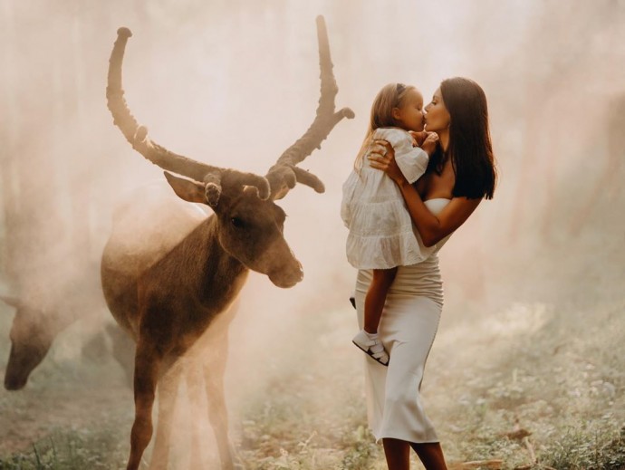 Оксана Самойлова и Джиган устроили романтичную фотосессию в лесу
