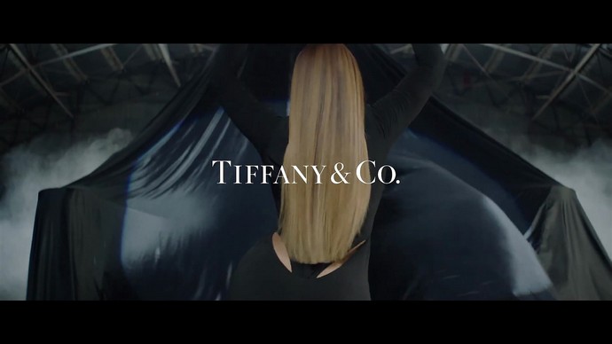 «Потеряй себя в любви»: Новая фотосессия Бейонсе для Tiffany вызвала неоднозначную реакцию