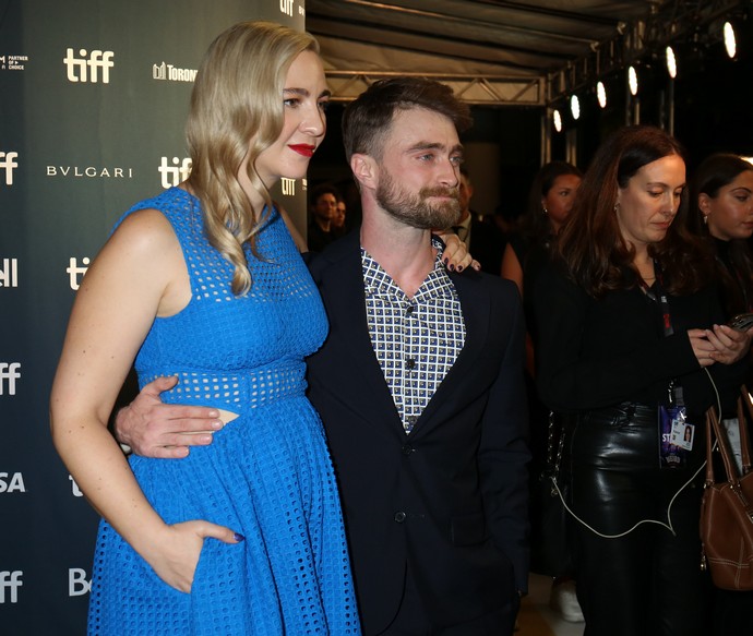 Гарри Поттер и великанша: Дэниел Рэдклифф появился на кинофестивале в Торонто вместе со своей мужеподобной подружкой