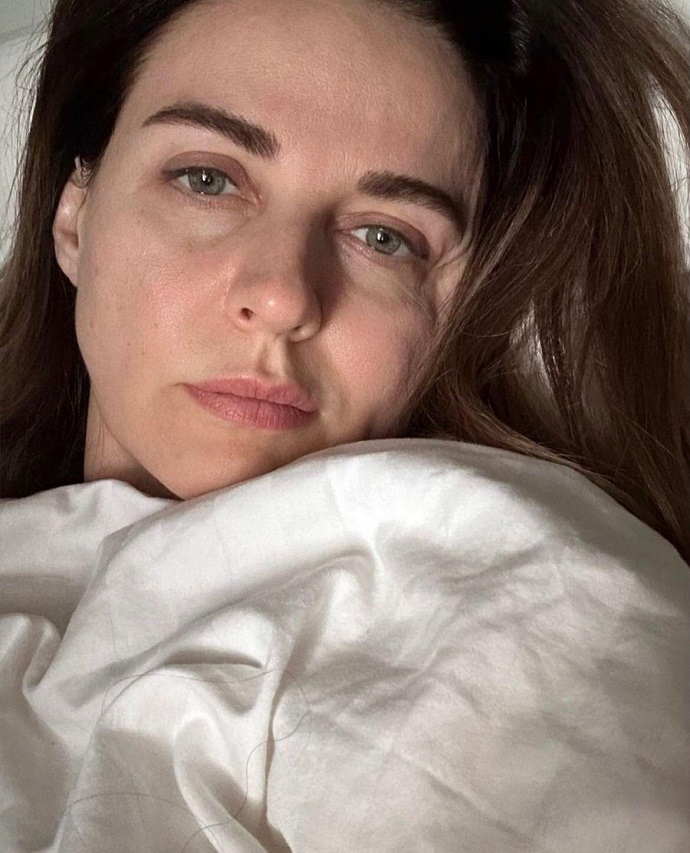 «Хочу забыть о случившемся, как о страшном сне»: Наталия Власова вышла на связь после госпитализации и поделилась честным фото