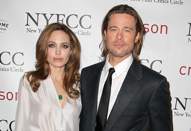 Анджелина Джоли и Бред Питт завершили судебные разбирательства
