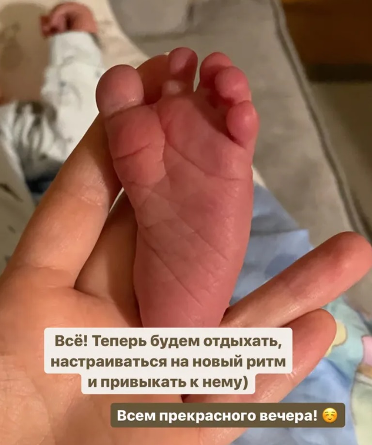 Ольга Кузьмина торжественно выписалась из роддома со вторым малышом