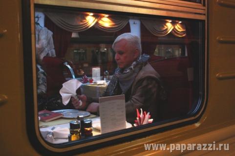 Крошка Боря Моисеев в вагоне-ресторане Крошка Боря Моисеев в вагоне-ресторане