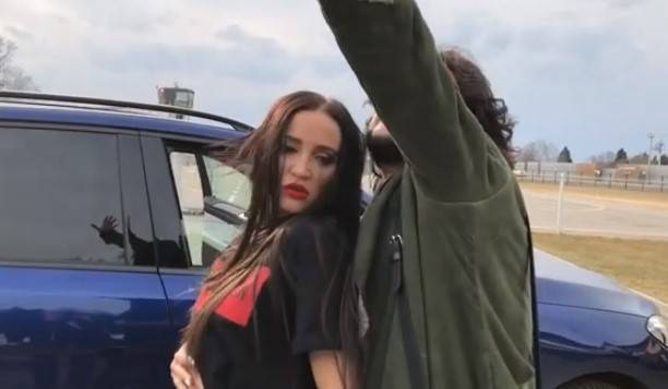 Партнер по сексуальным танцам отшлёпал Ольгу Бузову мобильным телефоном Партнер по сексуальным танцам отшлёпал Ольгу Бузову мобильным телефоном
