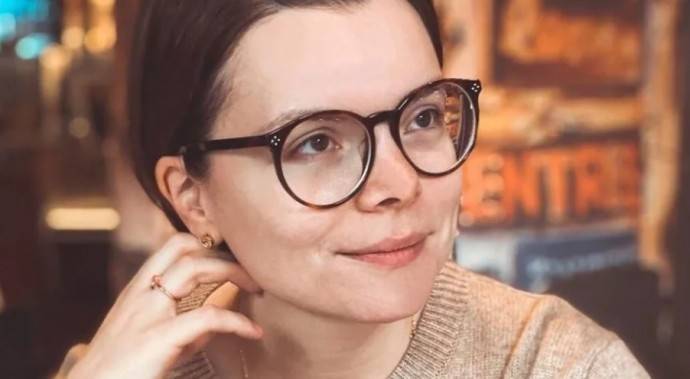 Татьяна Брухунова в кислотном костюме стала лидером антирейтинга "Папарацци.ру" Татьяна Брухунова в кислотном костюме стала лидером антирейтинга "Папарацци.ру"