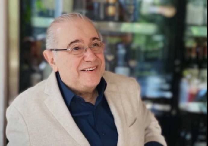 «Хорошего отдыха и бурного секса на пляже!»: бодрый 75-летний Евгений Петросян поделился кадрами с Мальдив «Хорошего отдыха и бурного секса на пляже!»: бодрый 75-летний Евгений Петросян поделился кадрами с Мальдив