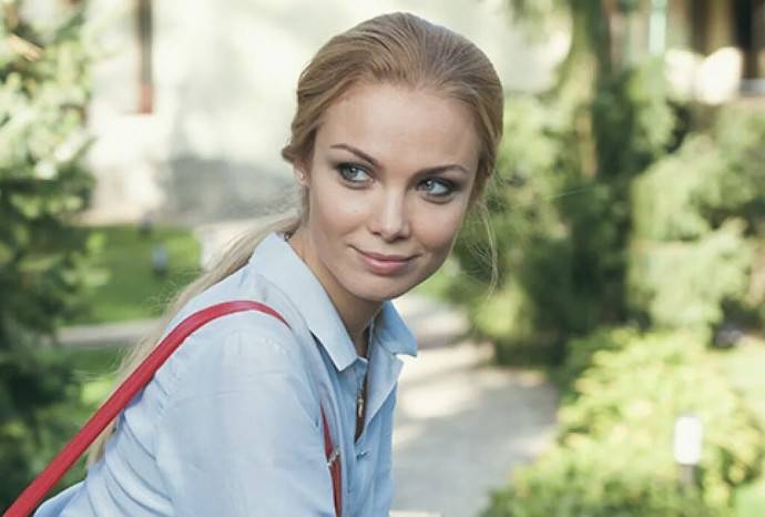 «Переживаю за него»: Татьяна Арнтгольц не доверяет новой девушке своего бывшего мужа Ивана Жидкова. ТОП горячих фото близняшек - шалуний Татьяны и Ольги Арнтгольц «Переживаю за него»: Татьяна Арнтгольц не доверяет новой девушке своего бывшего мужа Ивана Жидкова. ТОП горячих фото близняшек - шалуний Татьяны и Ольги Арнтгольц