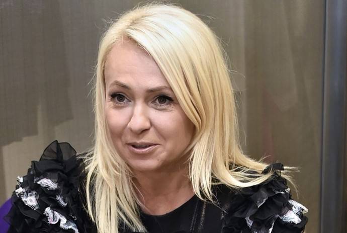 Яна Рудковская поинтересовалась у Макса Барских, почему он не на передовой, несмотря на призывной возраст Яна Рудковская поинтересовалась у Макса Барских, почему он не на передовой, несмотря на призывной возраст