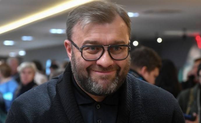 Михаил Пореченков рассказал, как справился со "звёздной болезнью" Михаил Пореченков рассказал, как справился со "звёздной болезнью"
