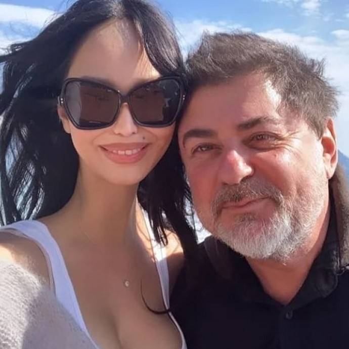 Александр Цекало показал интимные игры с молодой женой Александр Цекало показал интимные игры с молодой женой