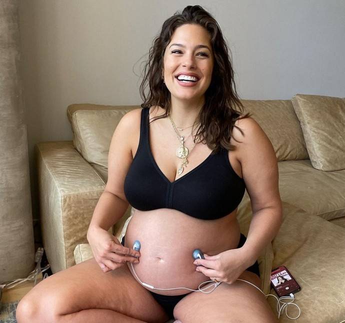 Целлюлит на теле беременной Эшли Грем приобрел катастрофические размеры