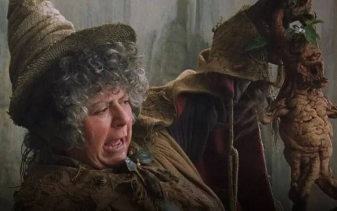 «Большие сиськи»: 82-летняя звезда Гарри Поттера Мириам Маргулис снялась обнаженной. ТОП смелых фото пожилой лесбиянки Мириам Маргулис «Большие сиськи»: 82-летняя звезда Гарри Поттера Мириам Маргулис снялась обнаженной. ТОП смелых фото пожилой лесбиянки Мириам Маргулис