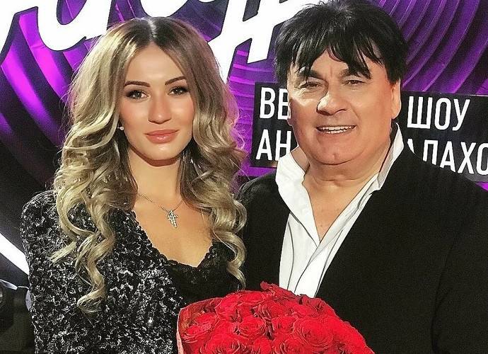 «Грязь»: 30-летняя дочь Александра Серова обвинила свою мать в публичной травле