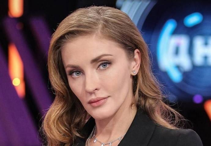"Лика болела СПИДом": Анне Козючиц пришлось заменить ребенку режиссера Егора Грамматикова родную мать "Лика болела СПИДом": Анне Козючиц пришлось заменить ребенку режиссера Егора Грамматикова родную мать