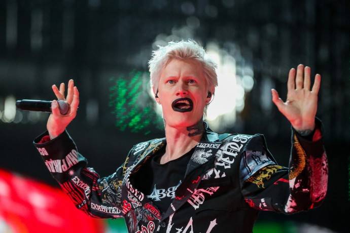Участник "Little Big" Антон Лиссов представил поклонникам новорожденного сына Участник "Little Big" Антон Лиссов представил поклонникам новорожденного сына