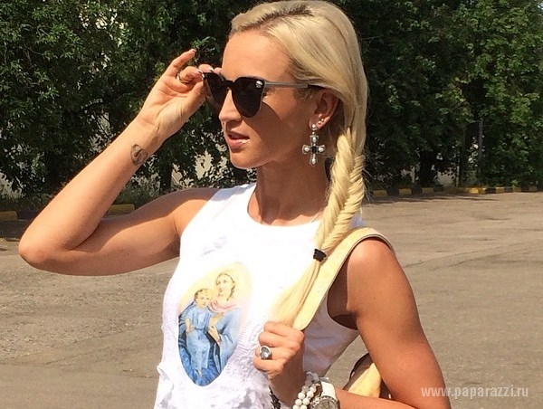 Ольга Бузова рассказала и показала зачем пьет "кифирок" Ольга Бузова рассказала и показала зачем пьет "кифирок"