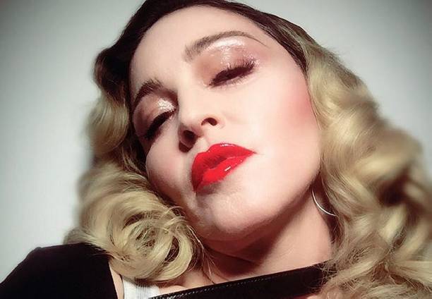 Видео огромной попы Мадонны продолжает разрывать рейтинги просмотров