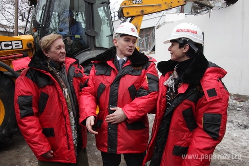 Снос незаконной пристройки к зданию Театра Романа Виктюка