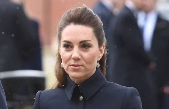 Королева не разрешает Кейт Миддлтон заводить ребенка
