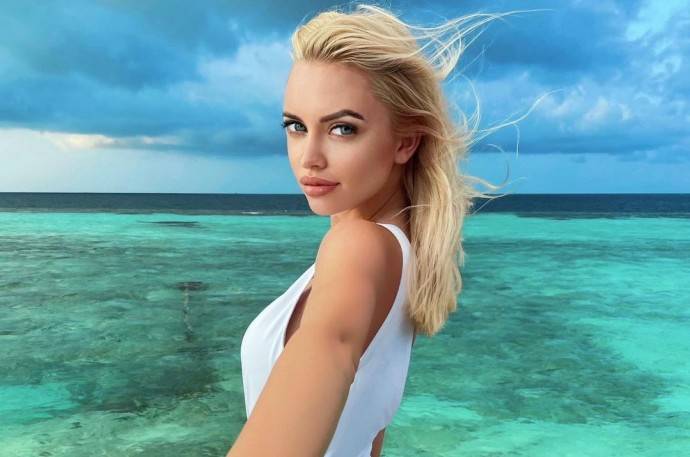 "Он меня ставит на 1-е место": Милана Тюльпанова показала фото с новым избранником "Он меня ставит на 1-е место": Милана Тюльпанова показала фото с новым избранником