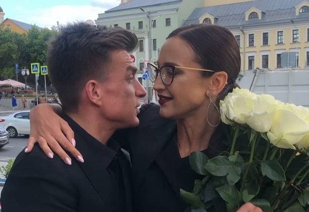 Влад Топалов оставил беременную подругу ради Ольги Бузовой Влад Топалов оставил беременную подругу ради Ольги Бузовой