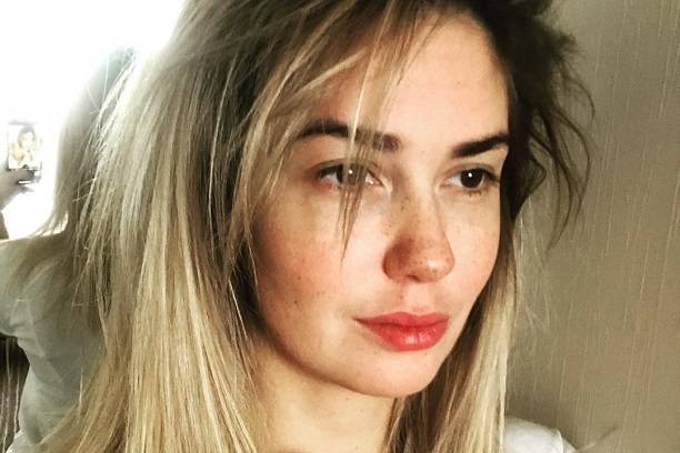 Агата Муцениеце опубликовала снимок сразу после родов Агата Муцениеце опубликовала снимок сразу после родов