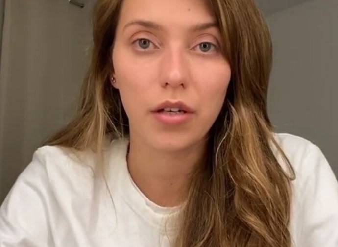 «Чувствую себя крайне хреново»: больная Регина Тодоренко расплакалась после посещения врача «Чувствую себя крайне хреново»: больная Регина Тодоренко расплакалась после посещения врача