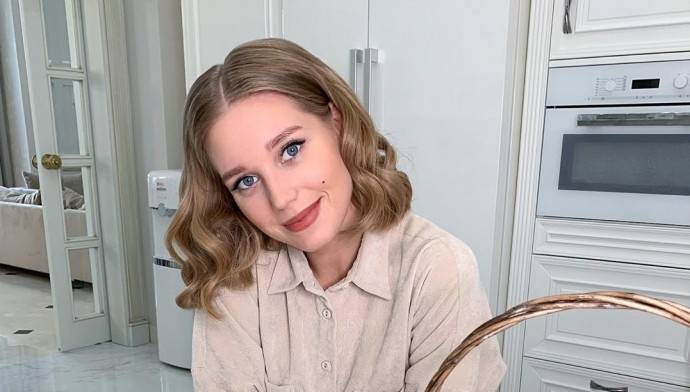 Кристина Асмус показала свой беременный живот Кристина Асмус показала свой беременный живот