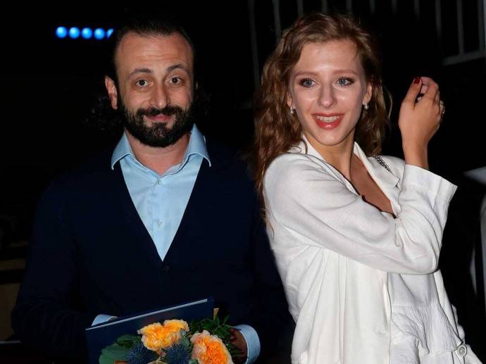 Лиза Арзамасова высказалась о критикующих ее роман с Ильей Авербухом Лиза Арзамасова высказалась о критикующих ее роман с Ильей Авербухом