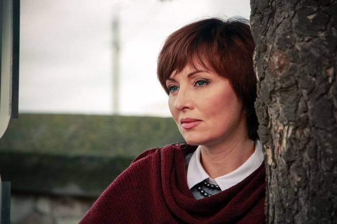 "Он меня трогал": Елена Ксенофонтова вспомнила, как едва не стала жертвой отчима-извращенца "Он меня трогал": Елена Ксенофонтова вспомнила, как едва не стала жертвой отчима-извращенца