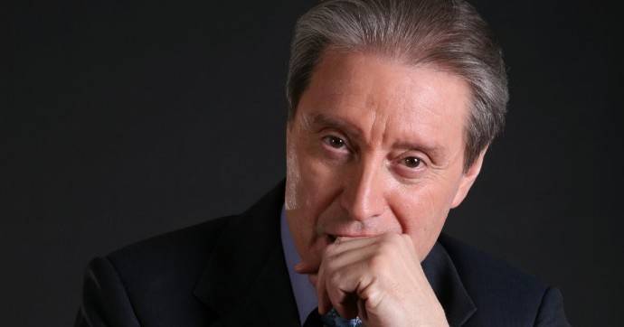 Вениамин Смехов признался, что жена знала о его изменах Вениамин Смехов признался, что жена знала о его изменах