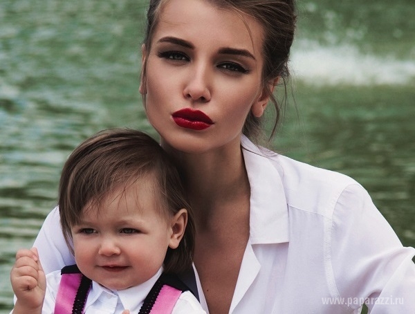 Российская красавица Дарья Коновалова показала свою дочку и снялась в фотосессии для L’Officiel Kids