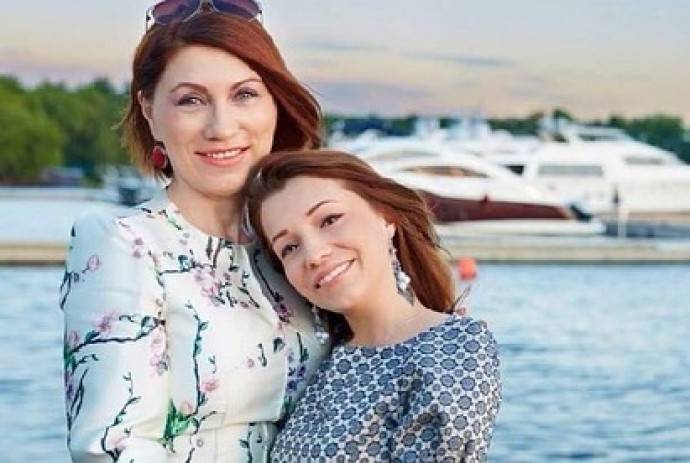 Роза Сябитова снова выдала замуж дочь Роза Сябитова снова выдала замуж дочь