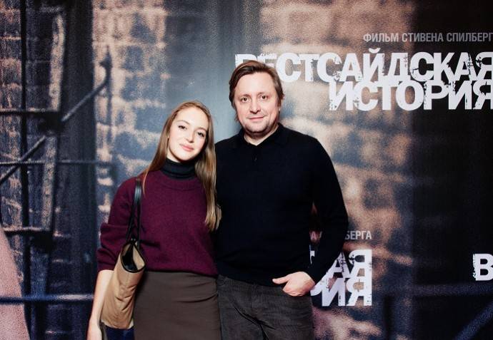Артем Михалков вывел в свет красавицу дочку