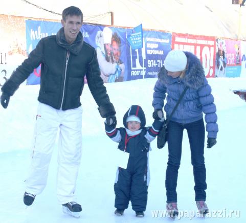 Алексей Панин отнял дочку у родной матери Алексей Панин отнял дочку у родной матери