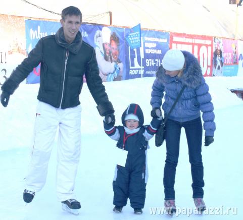 Алексей Панин отнял дочку у родной матери