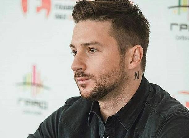 Сергей Лазарев показал своего сына на сцене и предрек ему участие в Евровидении Сергей Лазарев показал своего сына на сцене и предрек ему участие в Евровидении