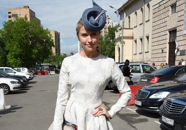 Екатерина Архарова перешла на мини Екатерина Архарова перешла на мини
