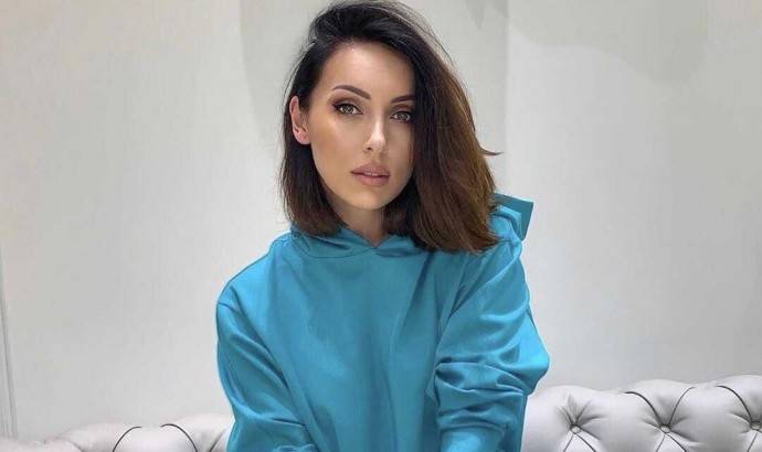 Алсу показала архивные кадры и посмеялась над тем, как выглядела в 16 лет Алсу показала архивные кадры и посмеялась над тем, как выглядела в 16 лет